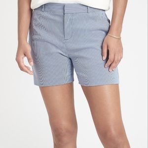NWOT Banana Republic Pin stripe women's shorts
